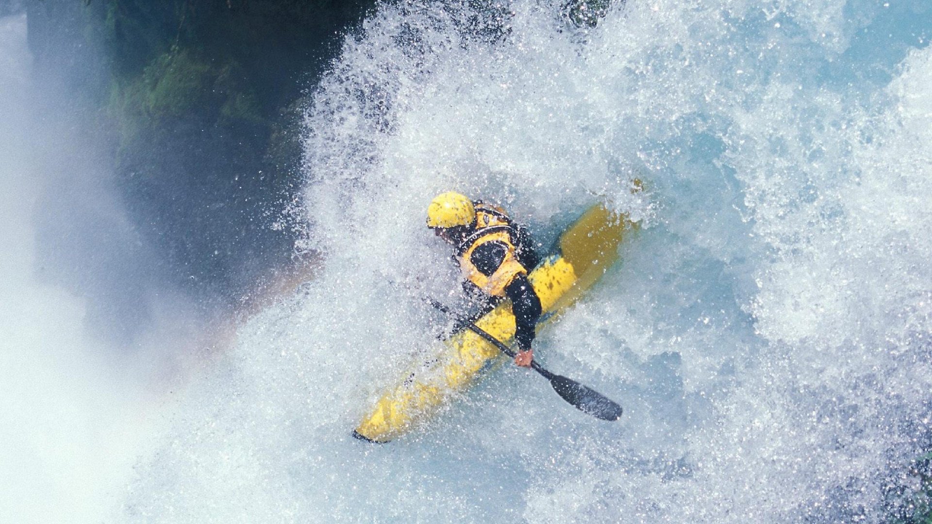 钢铁战车轰鸣欧陆,熔炉铸剑锋芒毕露,双重胜利诠释竞技真谛