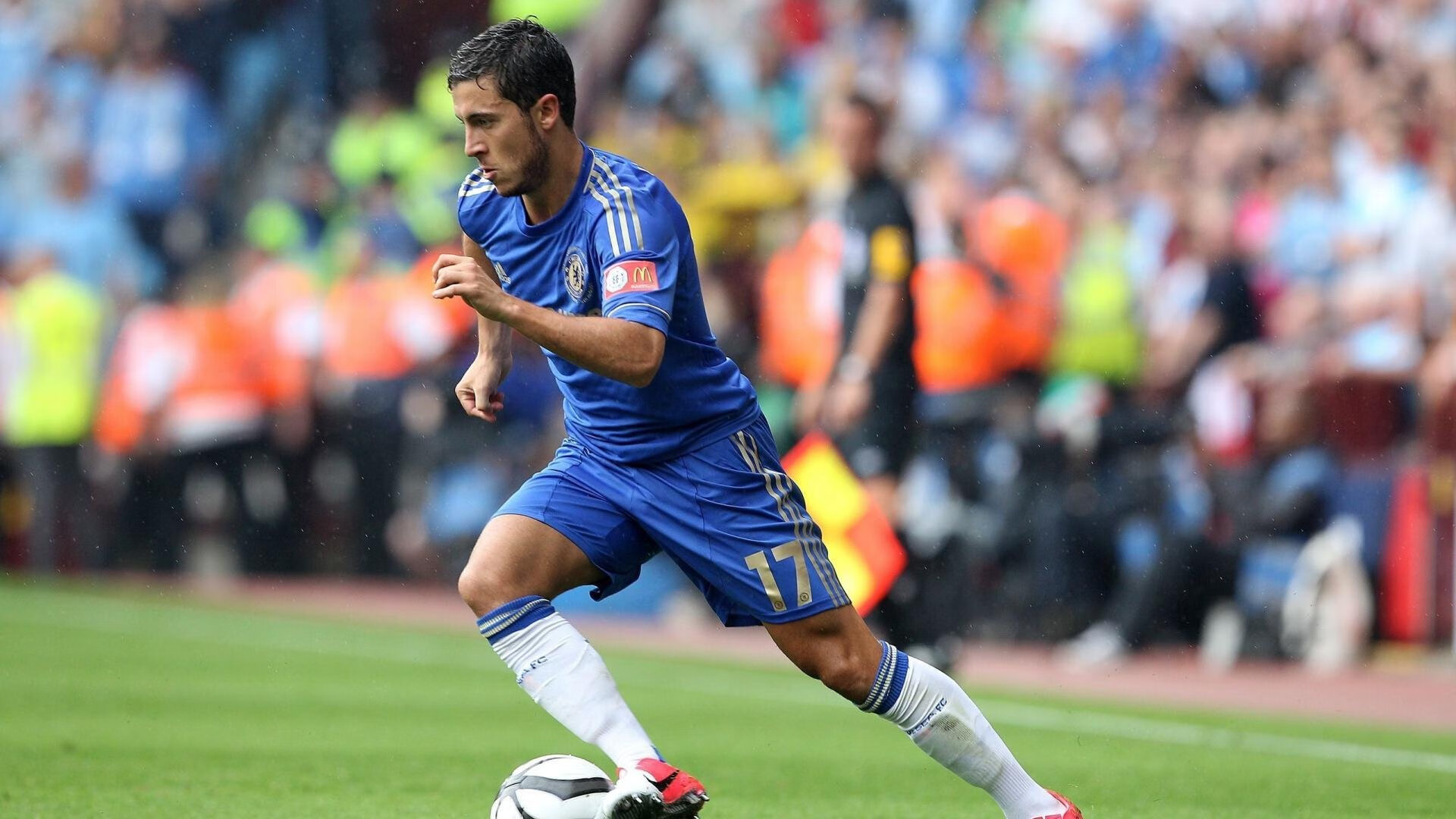 红色狂飙,法拉利赛道称霸,诺里斯点燃观众狂热